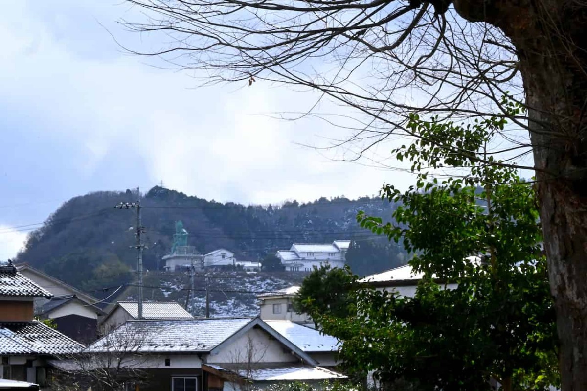 鳥取県西伯郡伯耆町にある『溝口神社』から見える景色