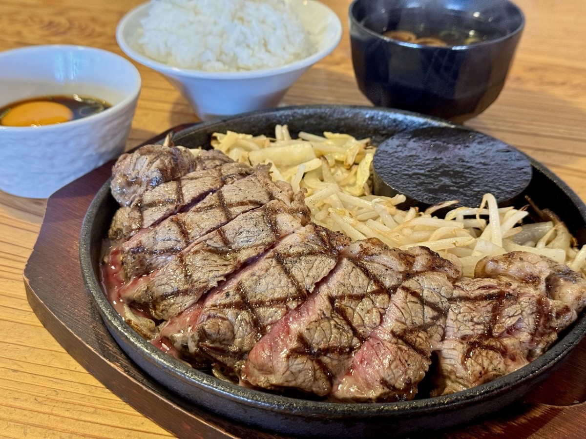 鳥取県米子市にある『鉄板ステーキ食堂 京の肉奉行』のメニュー
