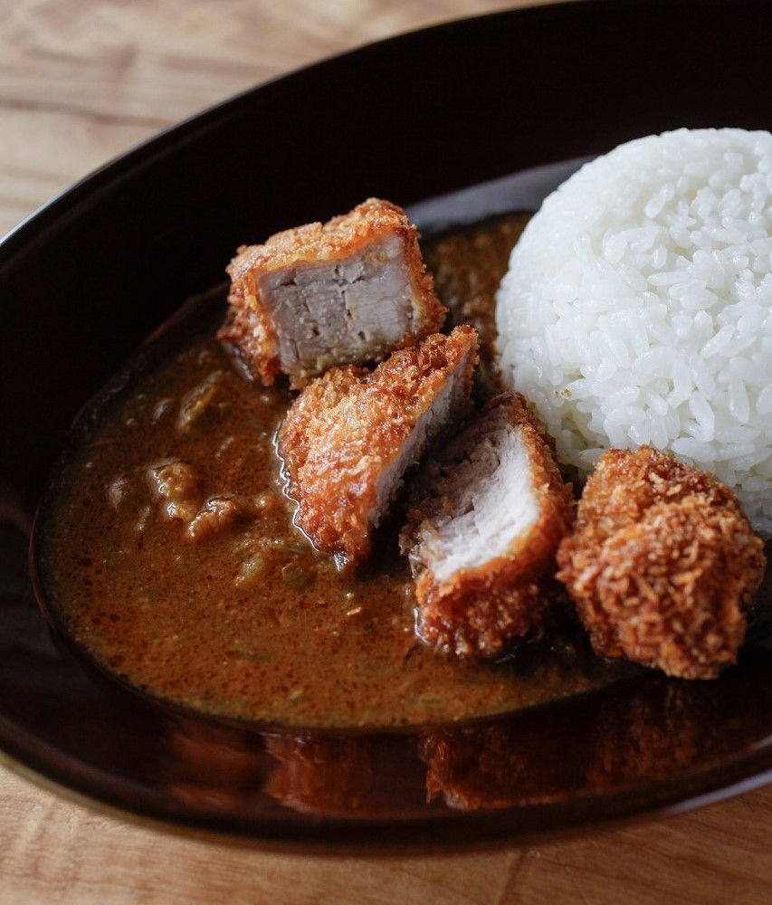 島根県江津市にオープンした飲食店『CURRY &amp; BEER 山椒魚』のカレー