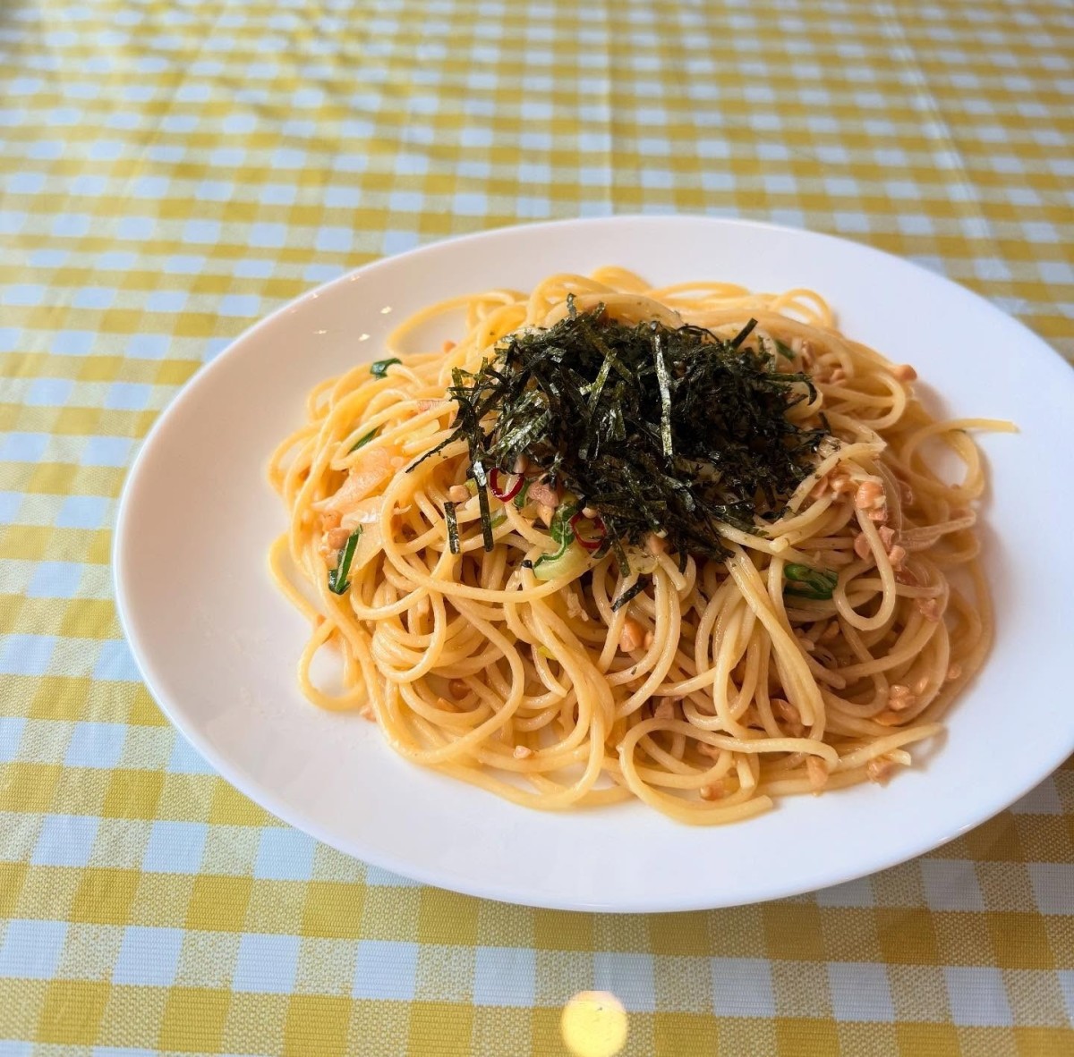 島根県益田市にオープンした『すなぎつねのきまぐれロールケーキっ茶』のパスタ