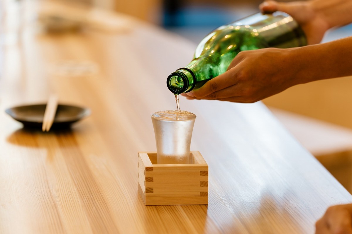島根県出雲市にオープンした居酒屋『酒場ヒュッテ』の日本酒