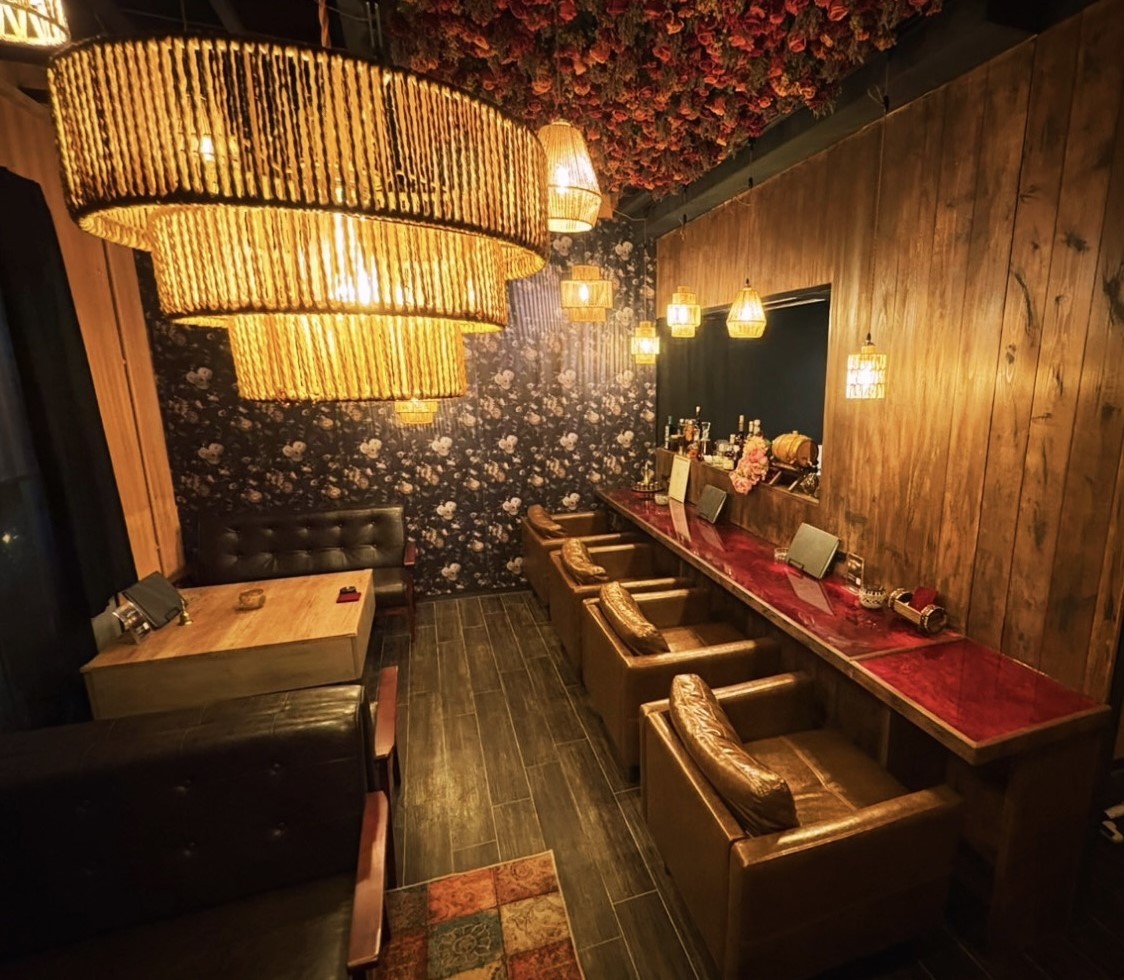 島根県松江市にオープンしたバー『bar the Garden』の店内の様子