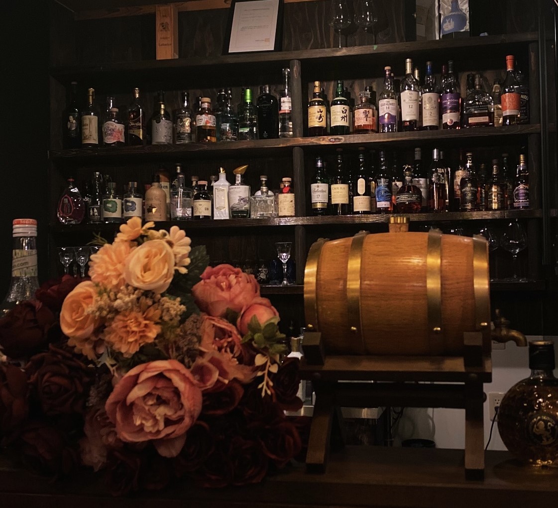 島根県松江市にオープンしたバー『bar the Garden』の店内の様子