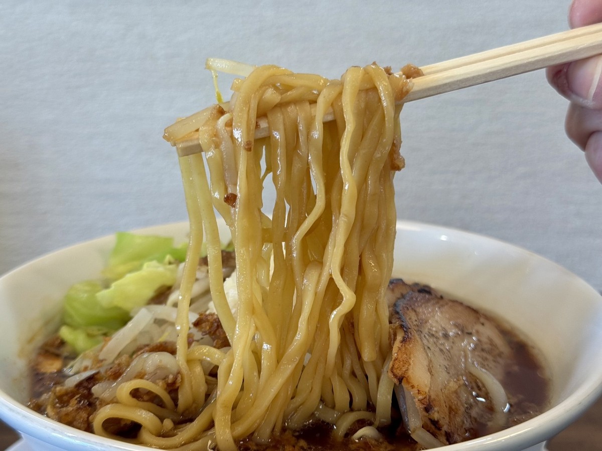 島根県出雲市にあるラーメン店『らぁ麺 げんてつ』の「牛そばBLACK」