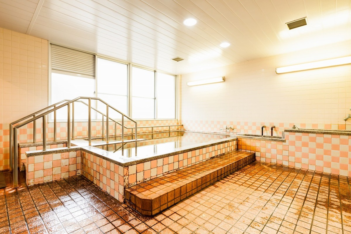 鳥取県鳥取市の日帰り温泉施設『湯谷荘』のサウナ施設内の様子