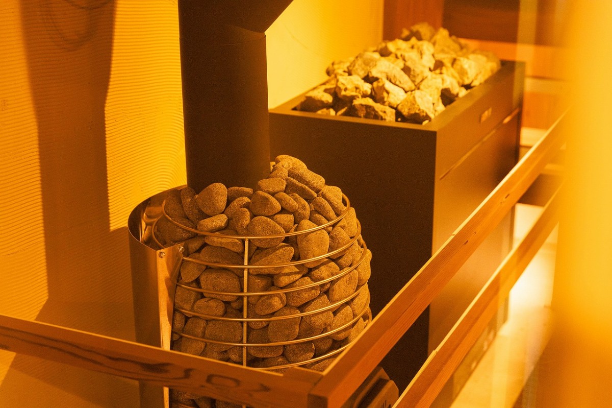 鳥取県鳥取市の日帰り温泉施設『湯谷荘』のサウナ施設内の様子