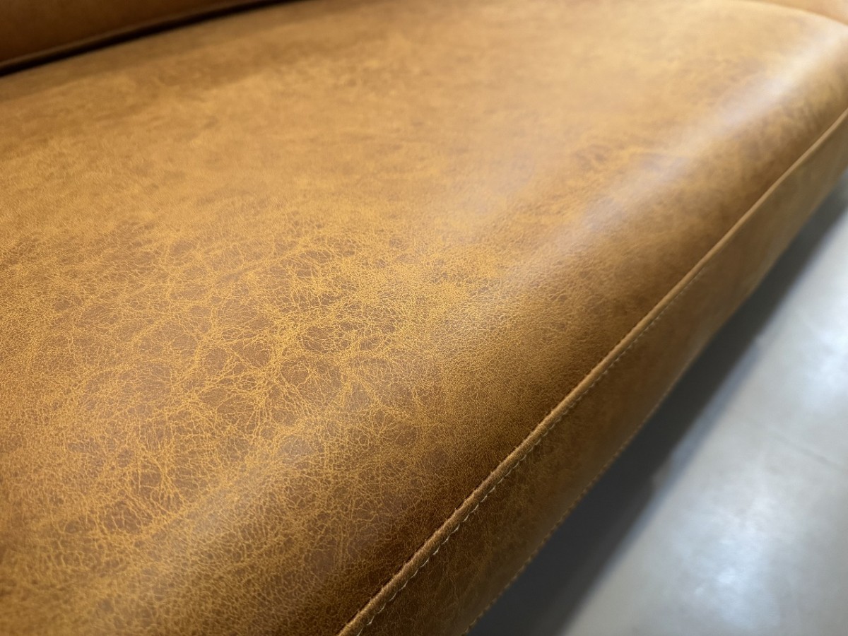 島根県出雲市「本町商店街」に移転したインテリアショップ『ニューインテリア』の商品