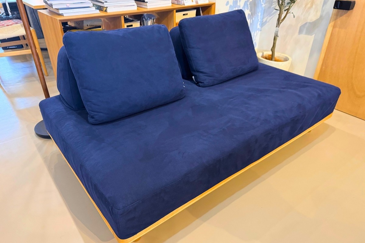 島根県出雲市「本町商店街」に移転したインテリアショップ『ニューインテリア』の商品