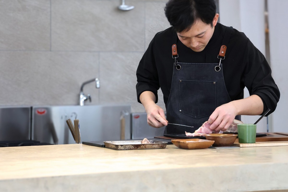 島根県益田市にオープンしたレストラン『Più（ピウ）』の店内の様子