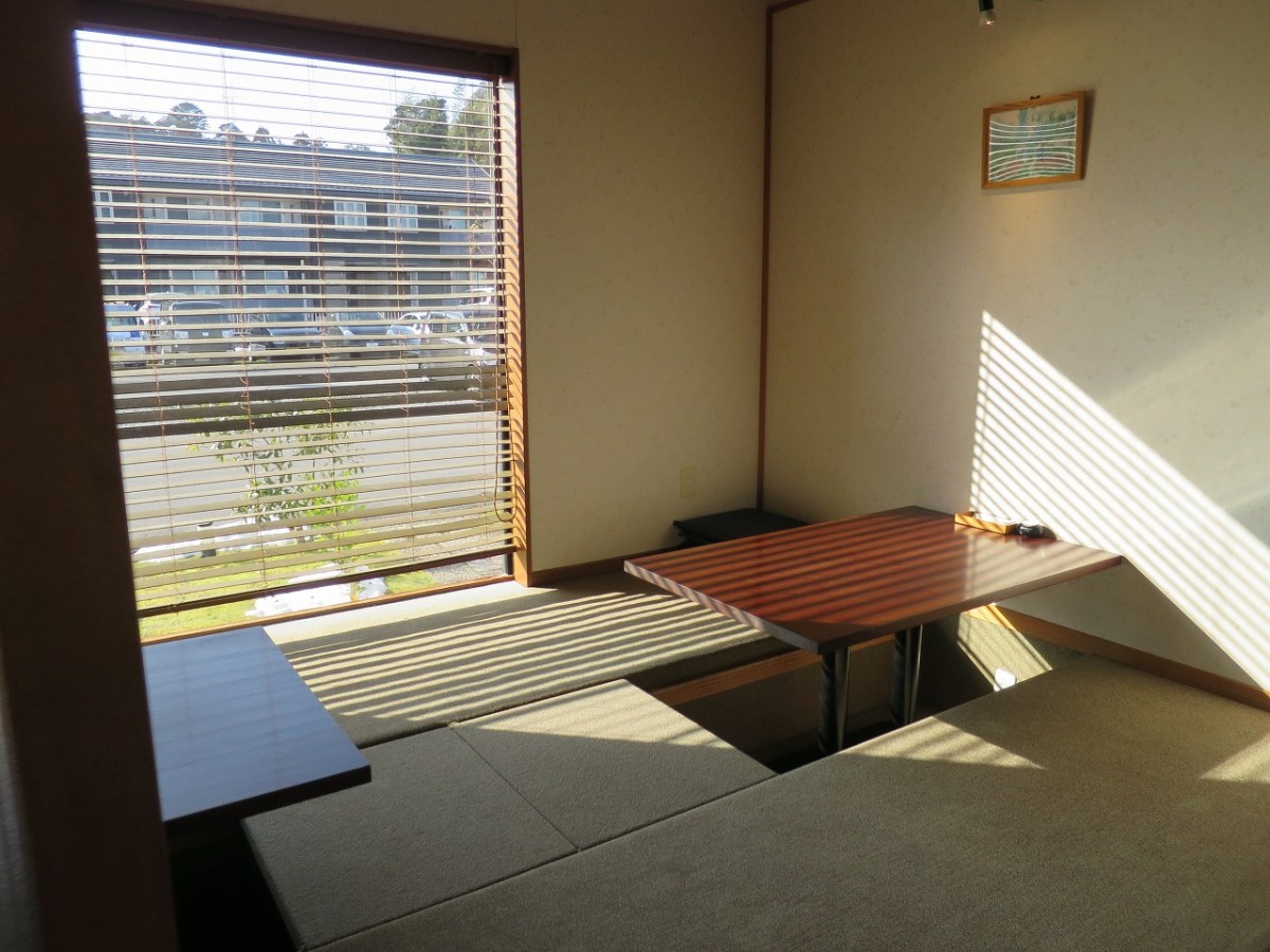 島根県松江市にあるレストラン『山里の香りここな黒田店』の店内の様子