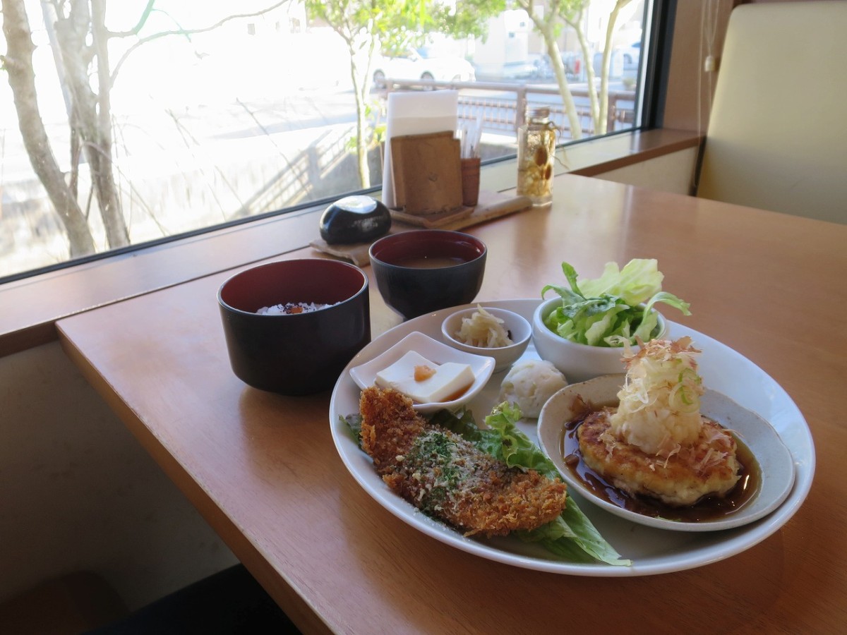 島根県松江市にあるレストラン『山里の香りここな黒田店』のメニュー
