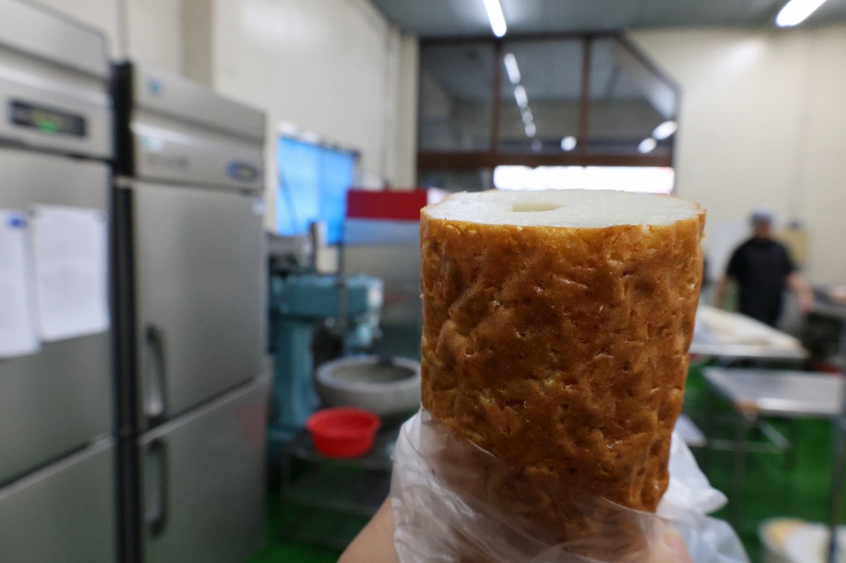 島根県松江市にある『青山蒲鉾店』のあごの焼き