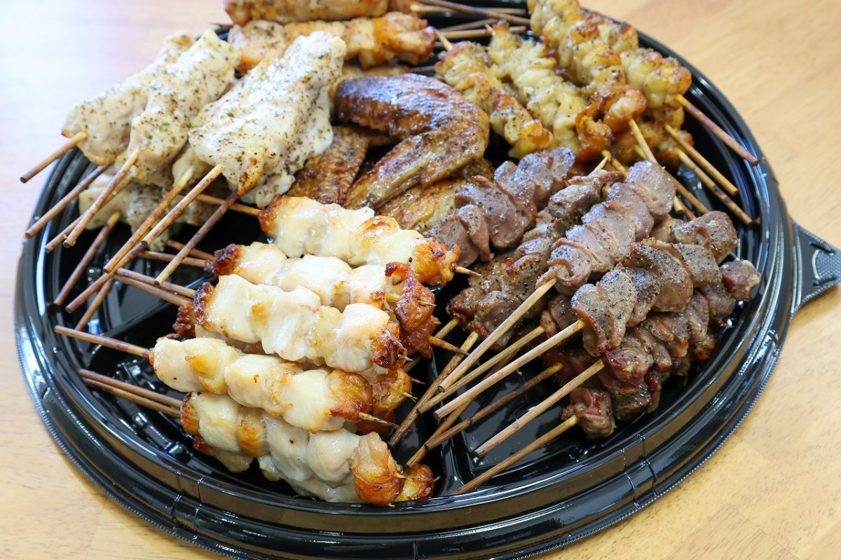 出雲市のテイクアウト鶏料理専門店『鳥周出雲店』の串焼きのオードブル