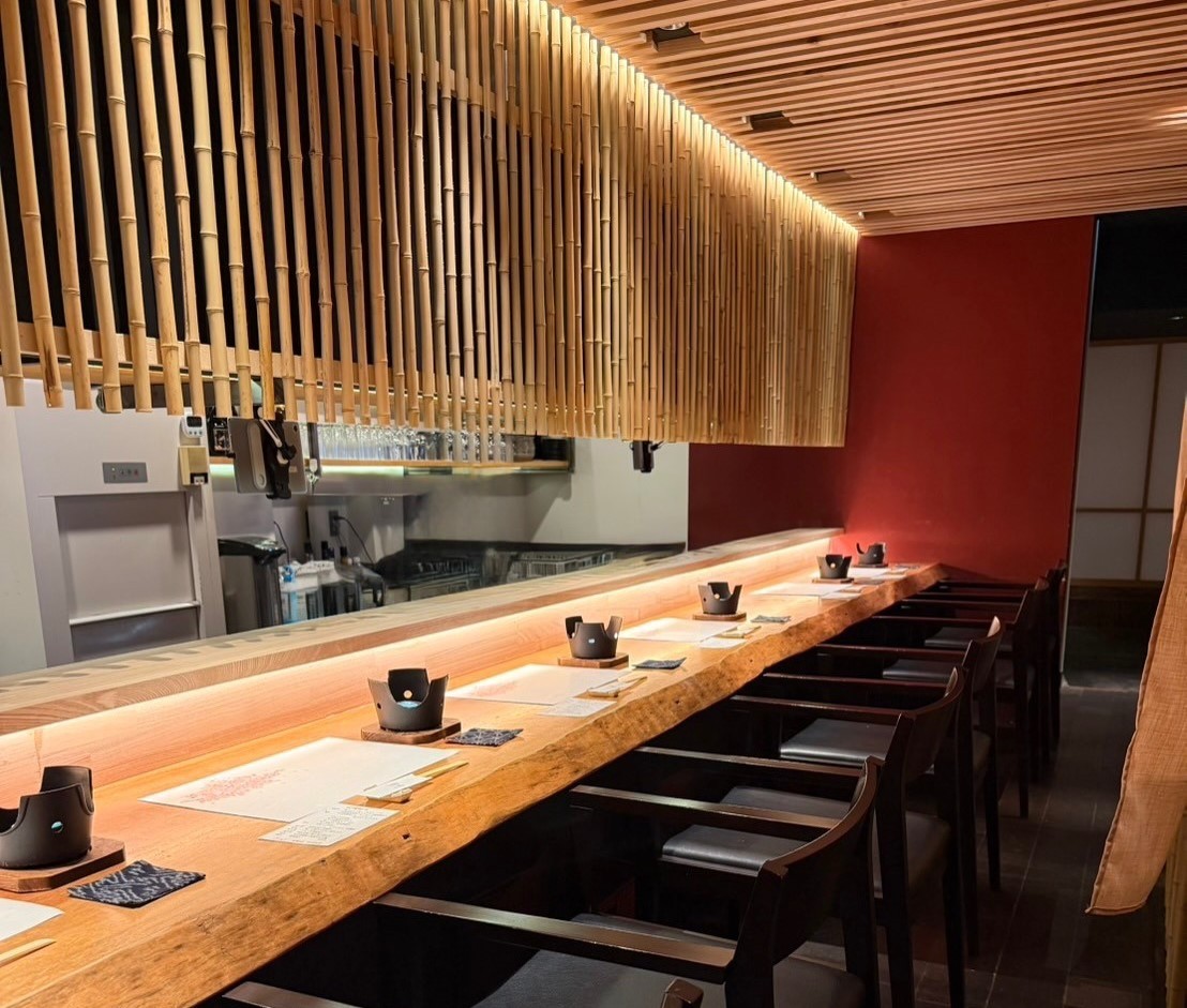 鳥取県米子市にオープンした創作和食割烹『だしかっぽう とと』の店内の様子