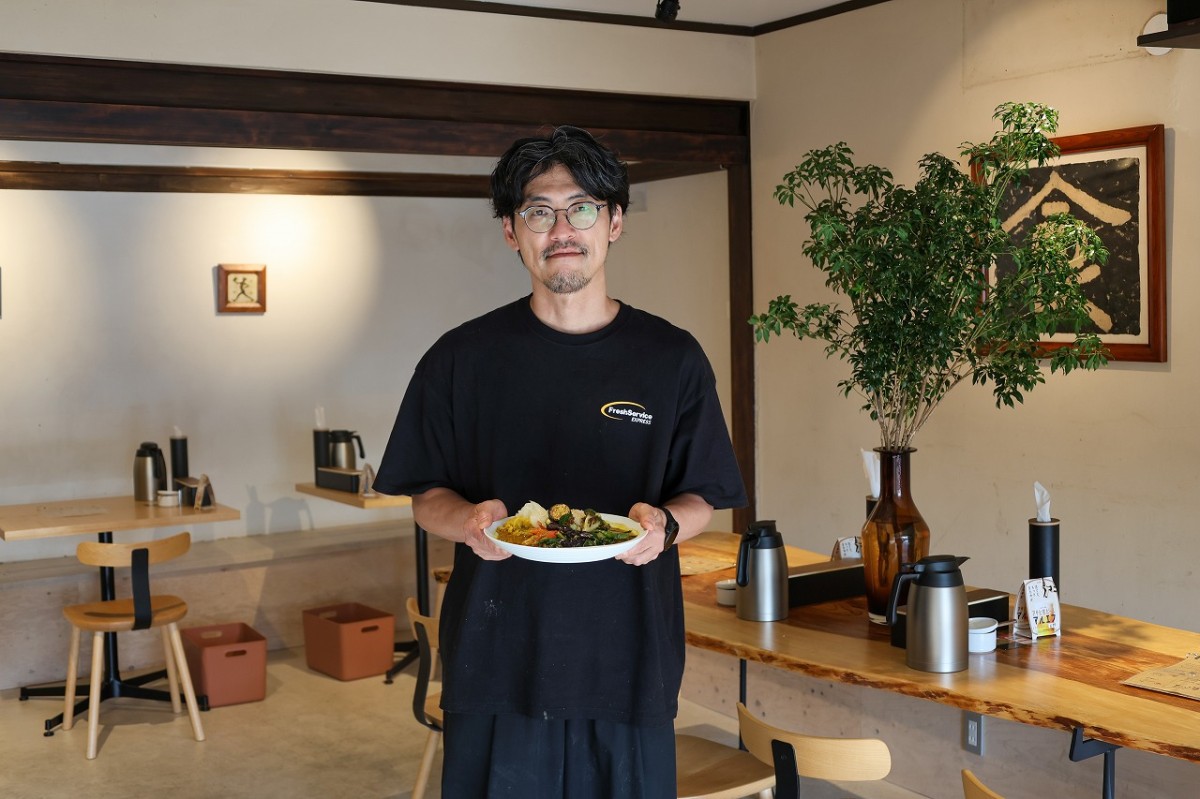 島根県出雲市にあるスパイスカレー専門店『KARLY 禅 izumo』のオーナー