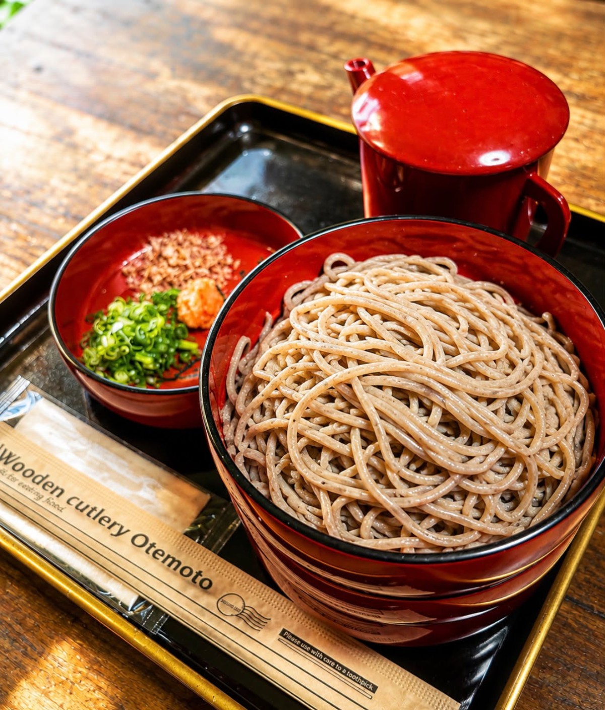 島根県奥出雲町のコミュニティスペース『Katta House』内にオープンした食堂『永遠のいま』のそば