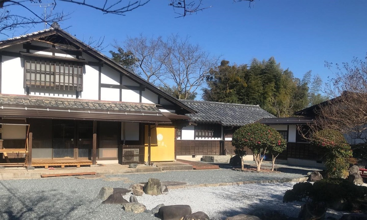 鳥取県南部町にあるカフェ『タスメット』の外観