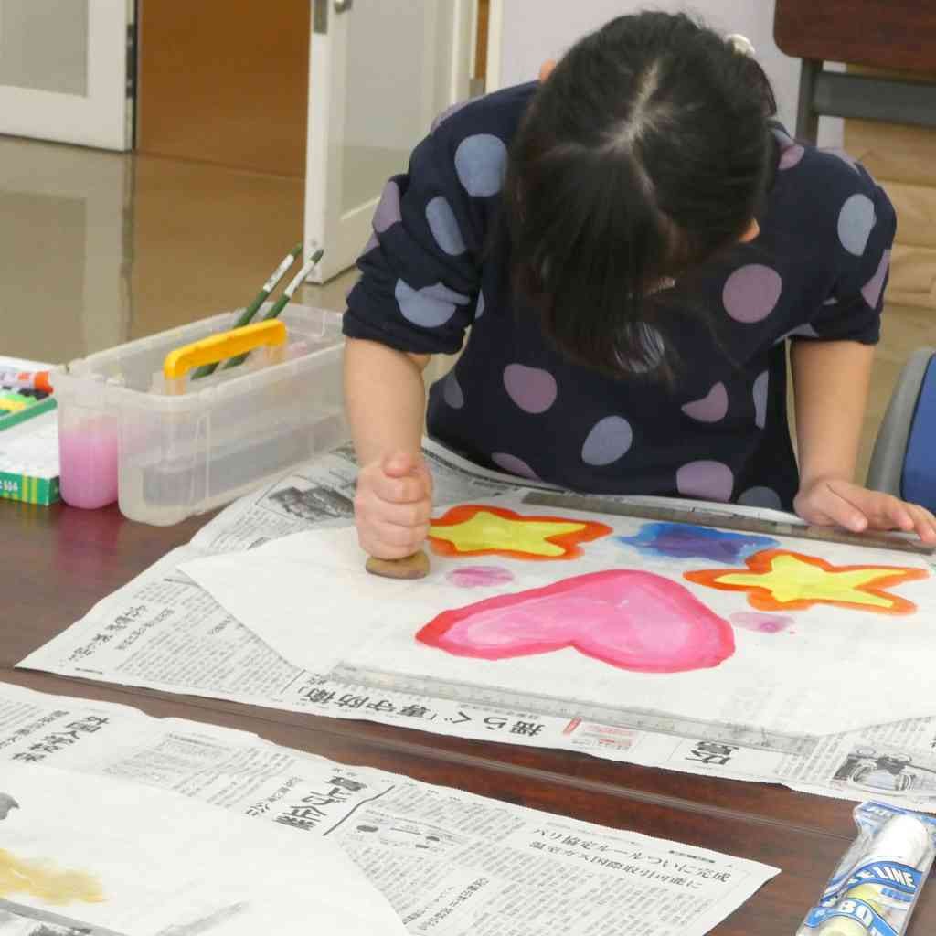 島根県浜田市のイベント「【要予約】ワークショップ　昔ながらのお正月の遊び「石州和紙で凧作りに挑戦！」」のイメージ