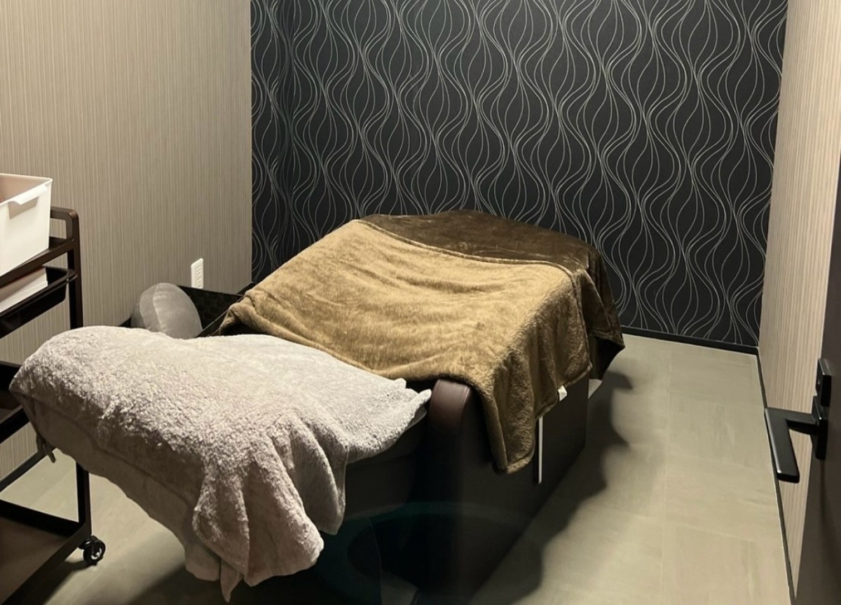 鳥取県倉吉市にオープンした『ROYAL RELAX』の店内の様子
