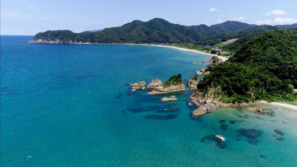 鳥取県岩美郡岩美町のイベント「岩美町内海水浴場開設！」のイメージ