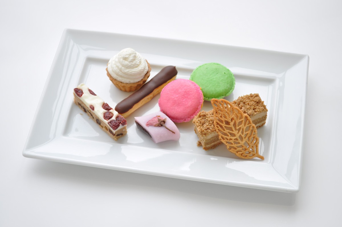 鳥取県倉吉市の『Cafe Dining CREAS MERY』で開催される「SUMMER SWEET FAIR」のイメージ