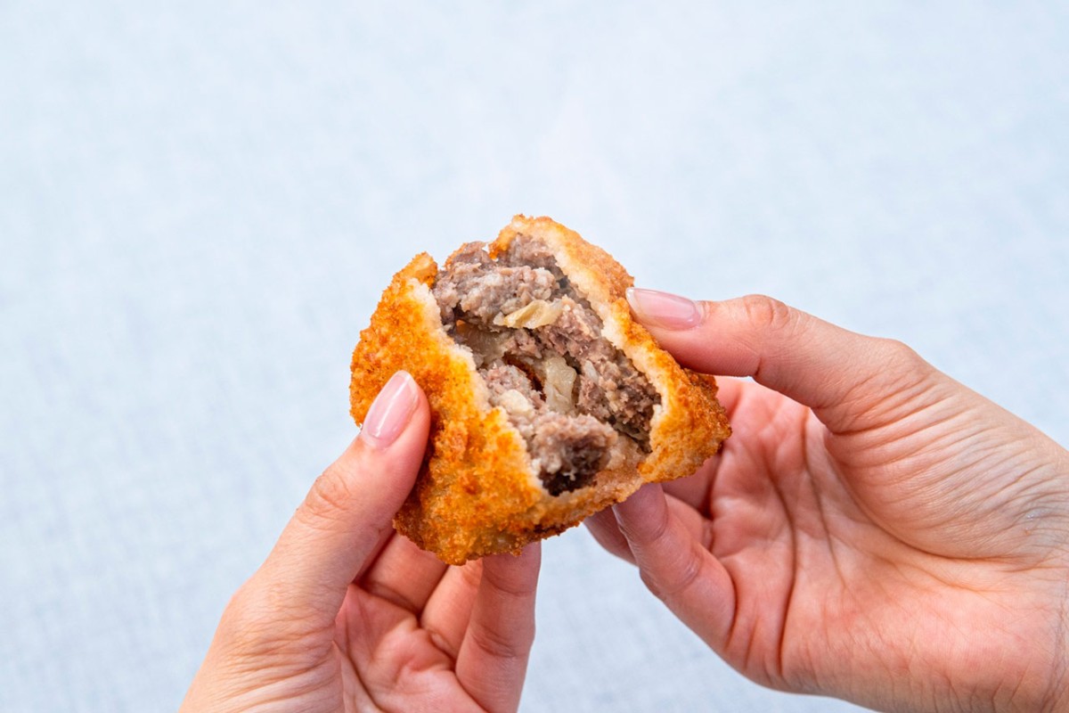 島根県雲南市『木次乳業』のメンチカツ