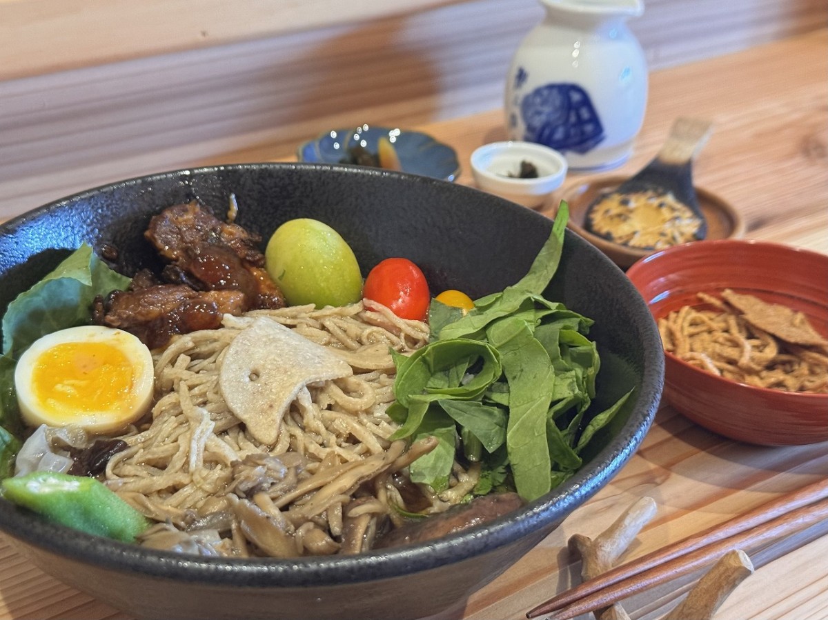出雲市大社町の『SOBA-cafe-いさと家』の十割そば
