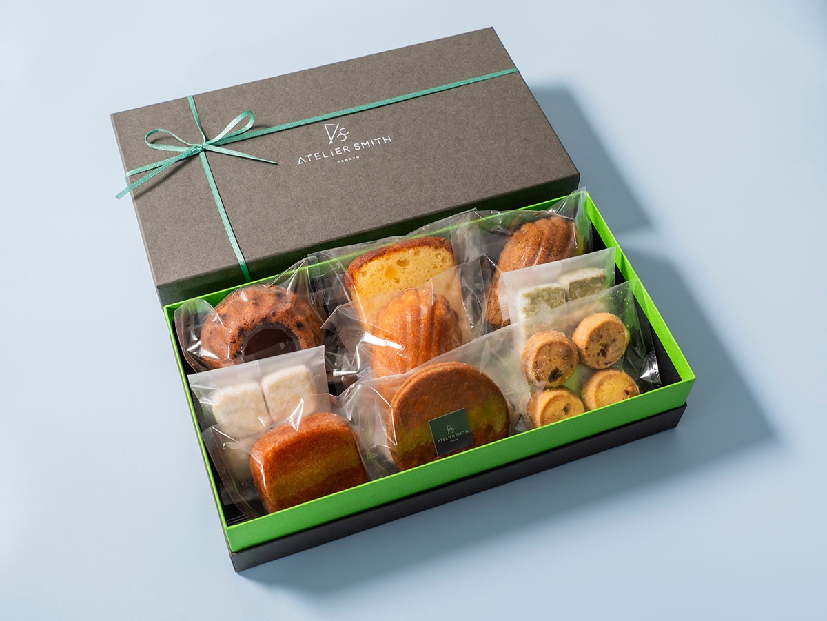島根県松江市にある『ATELIER SMITH』の「オリジナル焼菓子ボックス9個入り」
