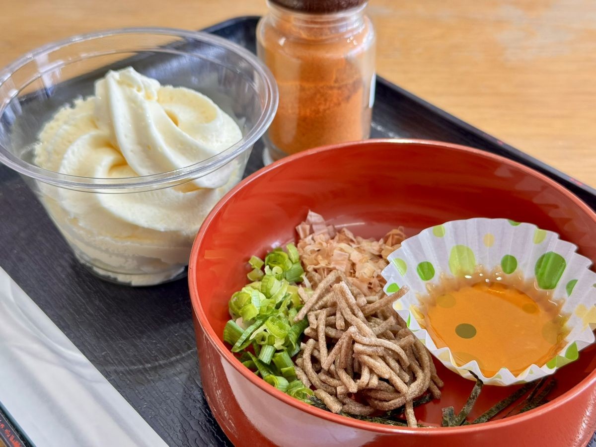 奥出雲町の『道の駅奥出雲おろちループ』の「割子そばソフト」
