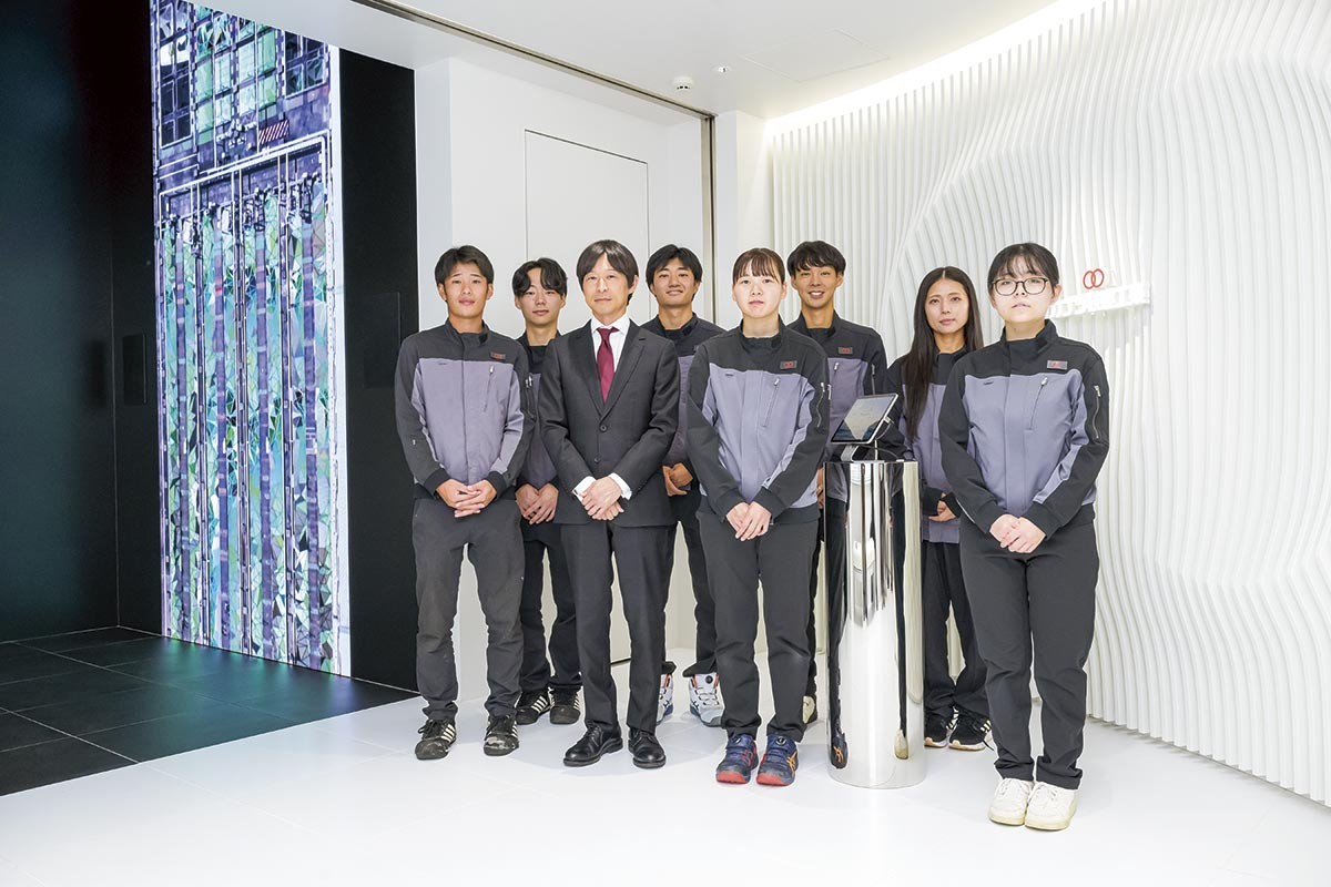 山陰の企業「カナツ技建工業」の社員のみなさん