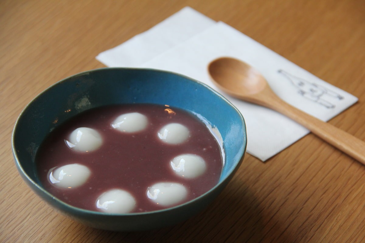 島根県松江市にある『お茶とお菓子 横尾』で販売している冷たいおしるこ