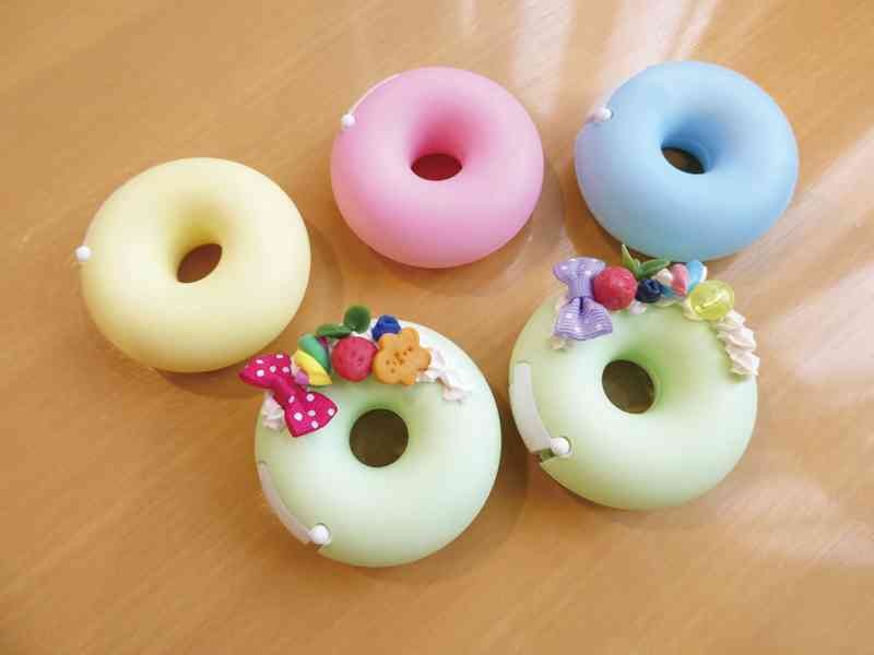 島根県浜田市のイベント「【要予約】【ワークショップ】 ドーナツ型テープケースをデコろう！」のイメージ