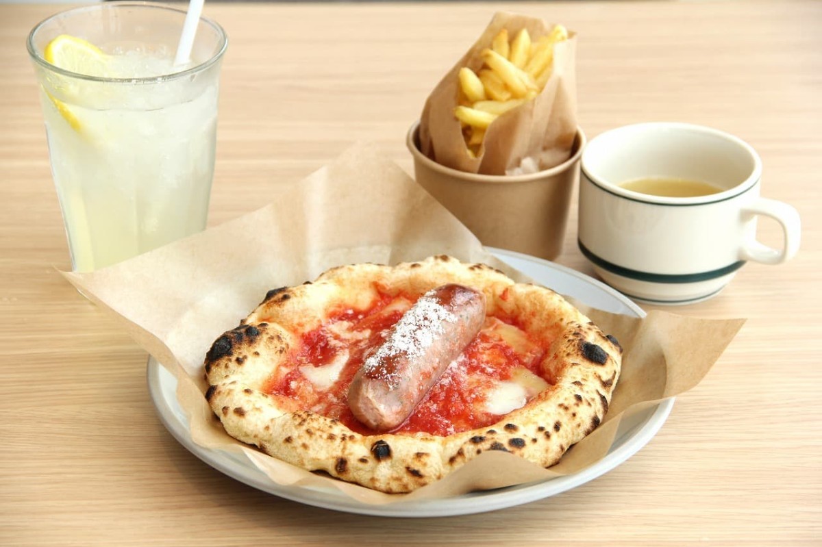 島根県出雲市の『LOCALE』の「本日のピッツィーナサンドランチ」と「ドリンク＆ポテトセット」