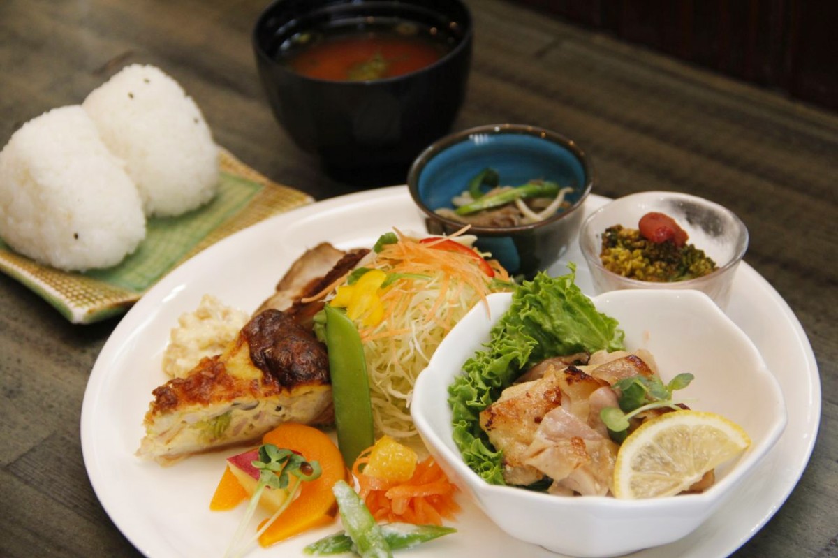 奥出雲町『まいもんや味奈里』のランチ