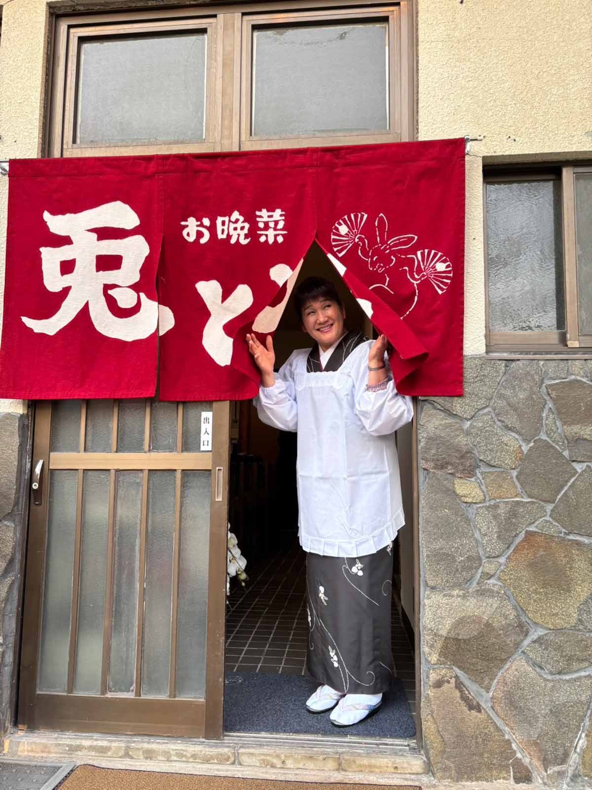 鳥取県米子市にある『お晩菜 兎とと』のスタッフ