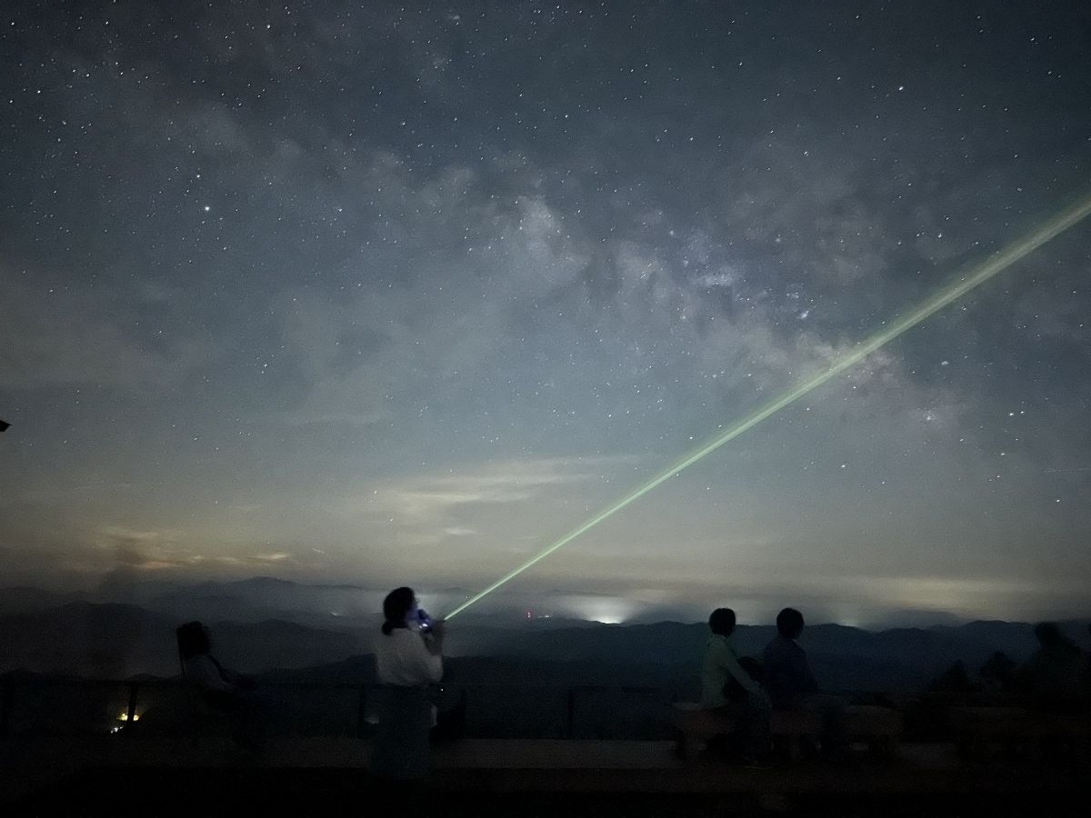 島根県大田市のイベント「夜のために三瓶へ行く。夕焼けと星に満たされるひと晩へ」のイメージ