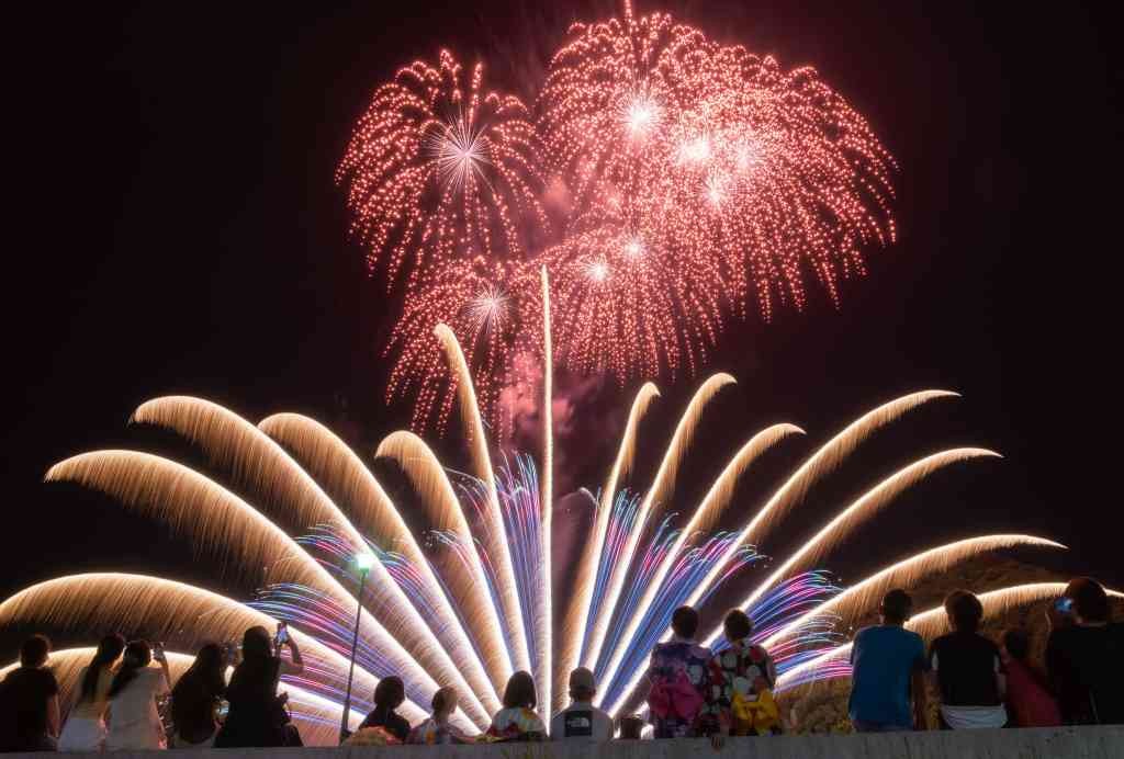 島根県安来市のイベント「やすぎ月の輪まつり花火大会」のイメージ