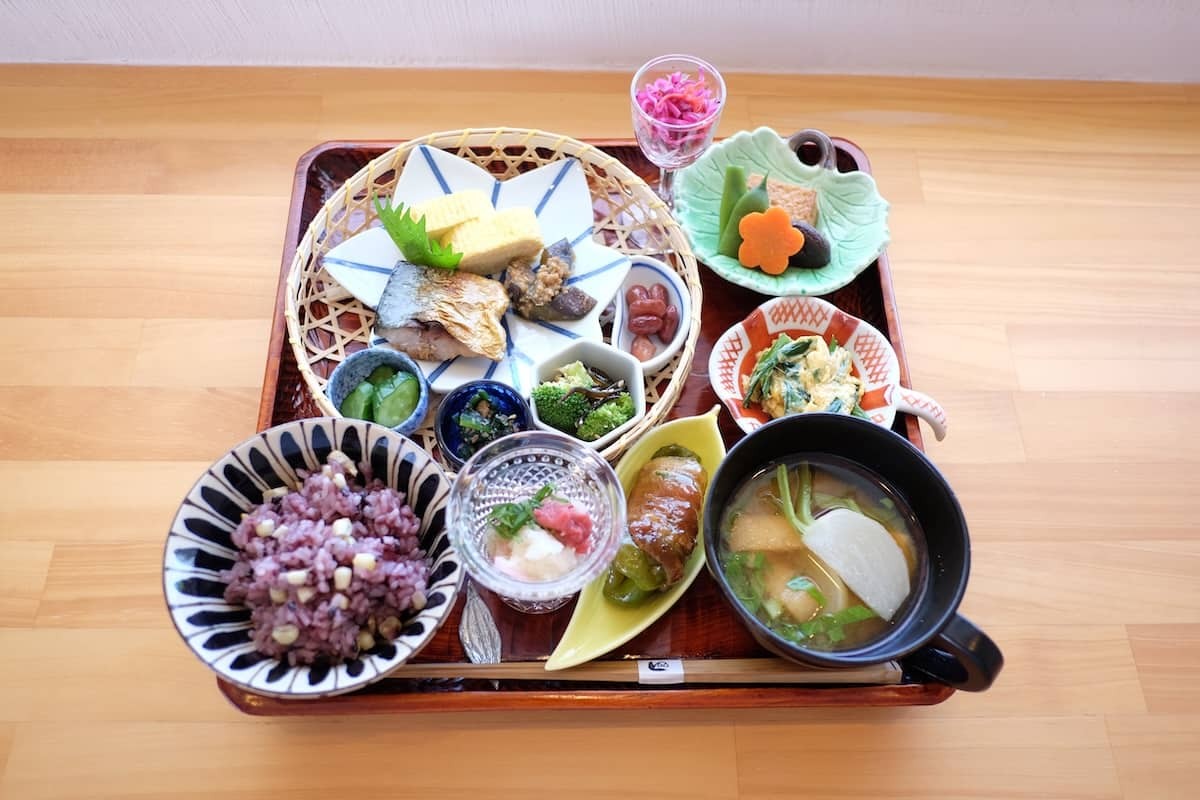 【境港市の新店まとめ】品数たっぷりランチ、絵本の世界のような園芸店など｜2026年6月掲載のイメージ