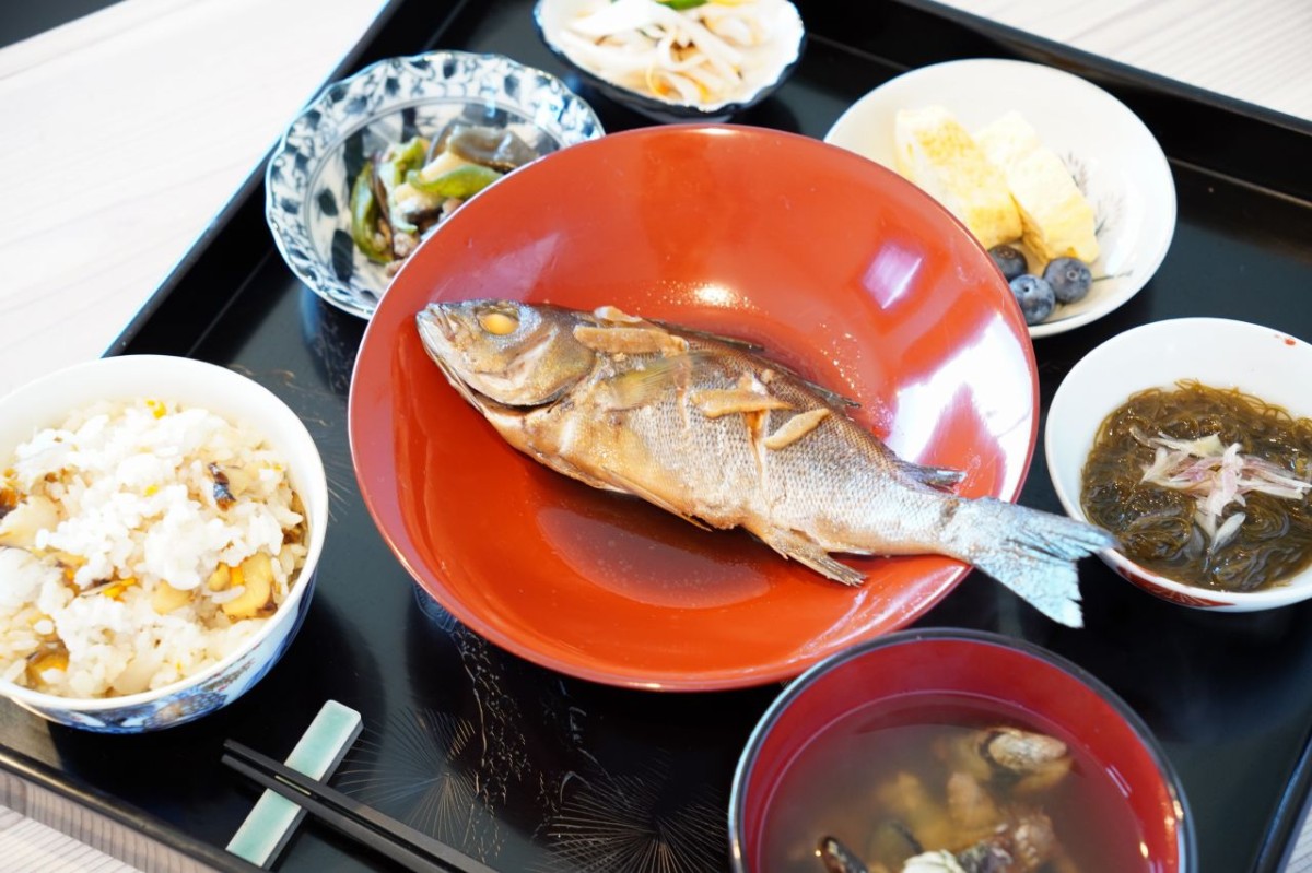 島根県松江市にオープンした『ワイワイショクドウ』の料理