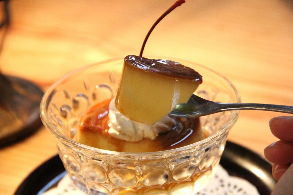 大田市温泉津町にある『まちライブラリーカフェpukapuka』で提供しているプリン_断面