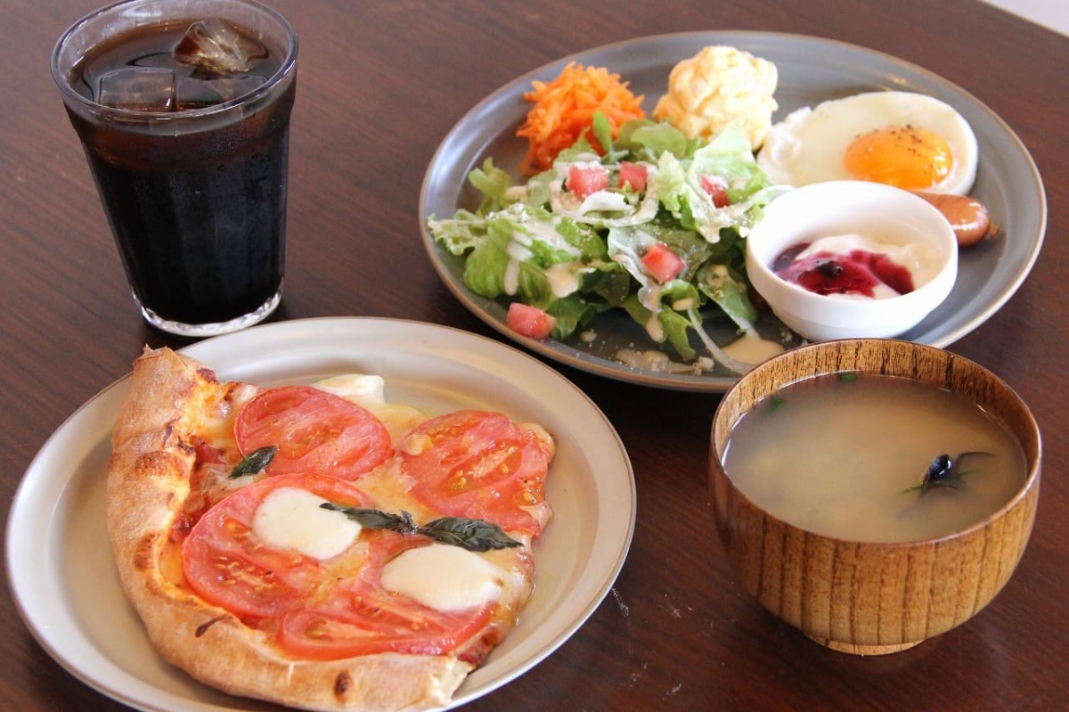 島根県出雲市にある『ガリバーピザ＆コーヒーハウス』で提供しているピザモーニング