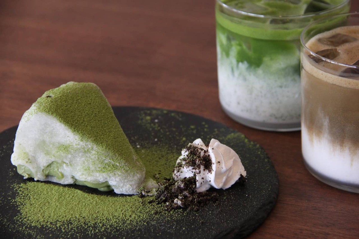 島根県出雲市にあるカフェ『matcha off』で販売している抹茶ラテ_ほうじ茶ラテ_抹茶バスクチーズケーキ大福