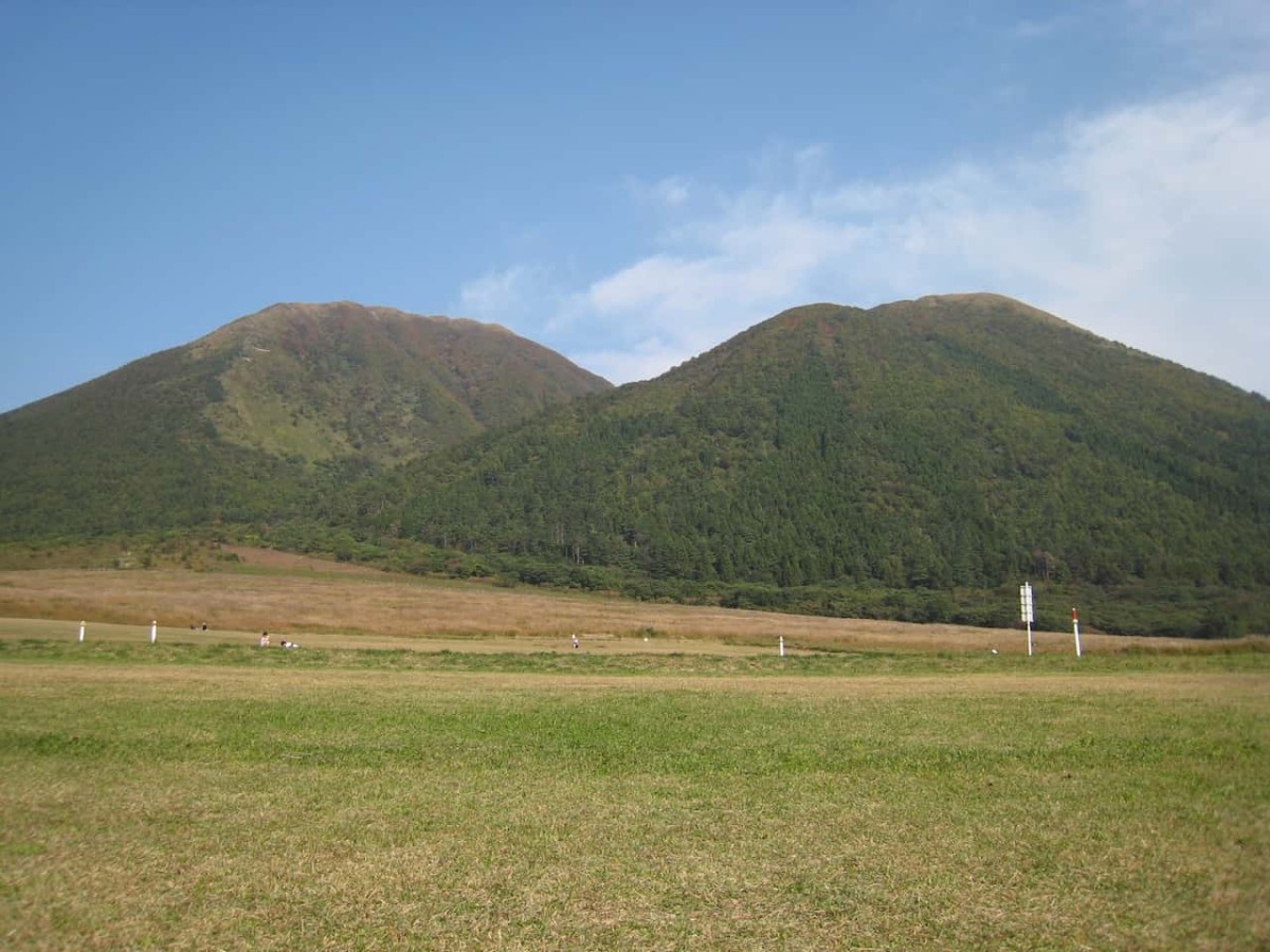 島根県大田市にそびえ立つ三瓶山