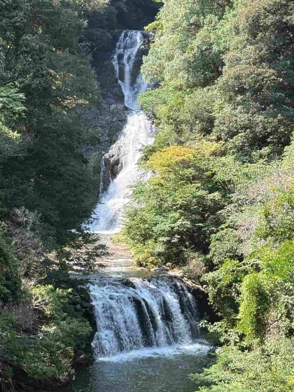 島根県江津市の『岩瀧寺の滝』の景観