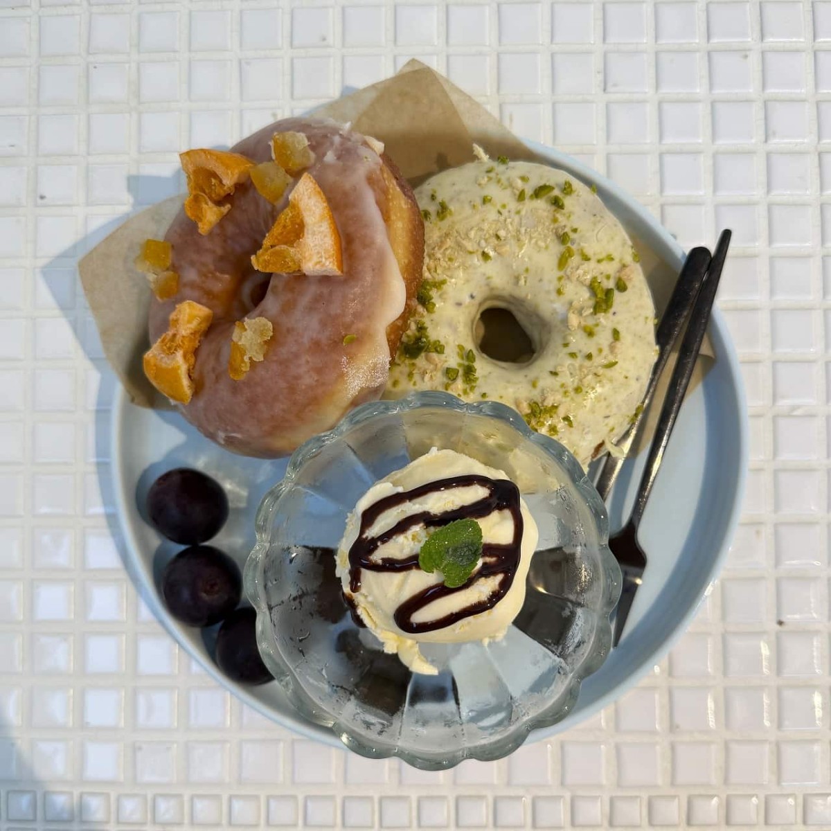 島根県江津駅前にあるドーナツ専門店『BLUE-G DONUT＆CAFE』で提供しているドーナツプレート