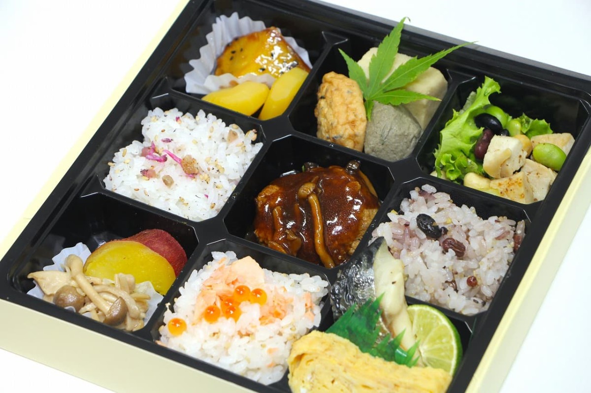 米子市にある『米蔵』が販売している弁当「風月花」