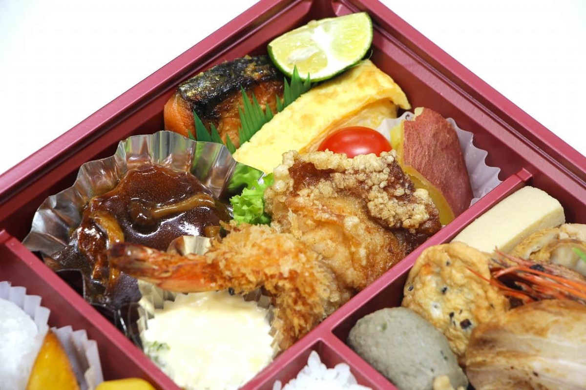 米子市にある『米蔵』が販売している幕の内弁当のおかず_唐揚げ_ハンバーグ