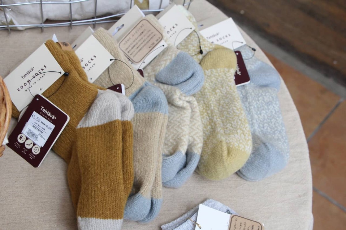 島根県松江市にある雑貨屋『デコレ』で販売している「テスタバ」の靴下