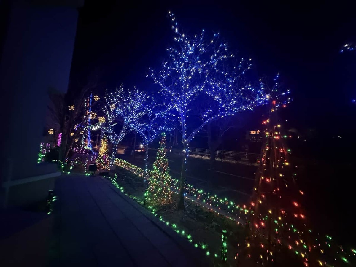 島根県松江市にある川津公民館（松江国際交流会館）のイルミネーション