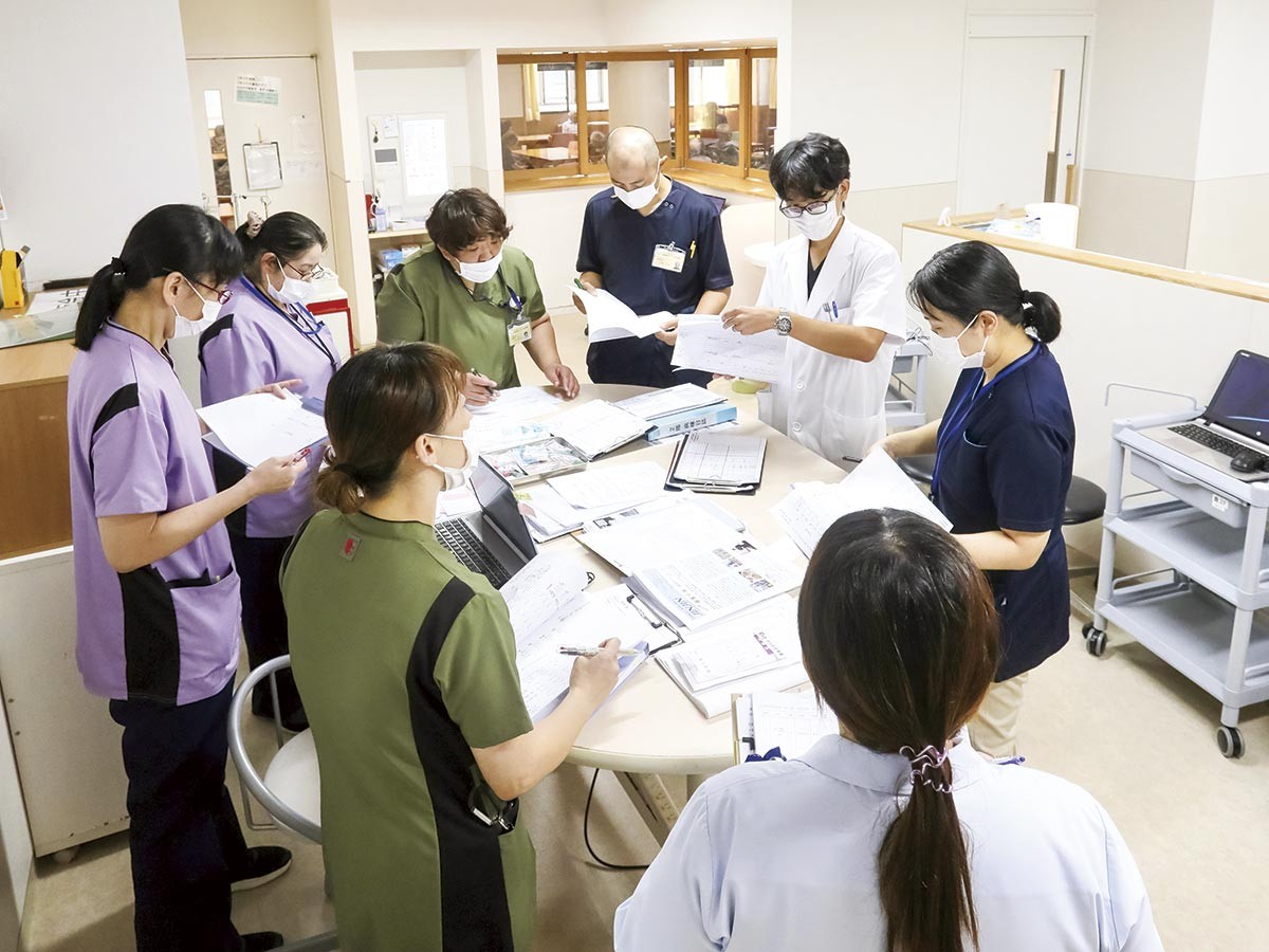倉吉市「仁厚会・敬仁会」の業務風景